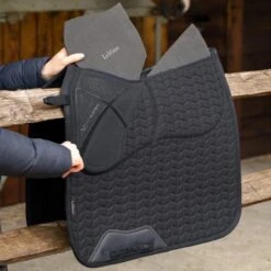 LeMieux ProSorb Plain 2 Pocket Dressage Square -Farm Housetack Store 15b9efa8 4fb0 4eb0 99e6 76780f3bd634