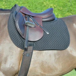 Equifit Essential Square Pad 17 Equifit Essential Square Pad -Farm Housetack Store 41207 EquiFit Essential.Square.Pad Black2