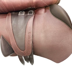 Devoucoux Biarritz Lab 17.5" Used Close Contact Saddle -Farm Housetack Store 48ae2e7c 1bf7 40e7 8d73 d3da09df0803