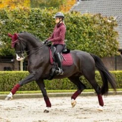 LeMieux Crystal Suede Dressage Square Pad 26 LeMieux Crystal Suede Dressage Square Pad -Farm Housetack Store cc4ef30b 2c82 4d9f 916a 7cb11ba0dfeb